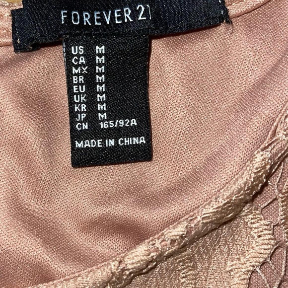 Pink Lace dress from Forever 21 2013 - Picture 4 of 5